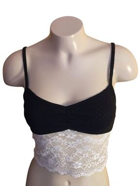 Fashion Nova / Heart Hips Black Lace Trim Crop Top with White Lace Hem